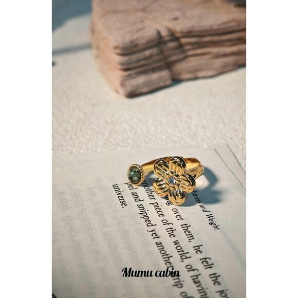 Women's Baroque Pearl Gold Ring Hypoallergenic with Designer Style - Picture 5 of 6